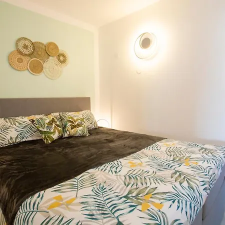 La Vie Est Belle Apartmán *