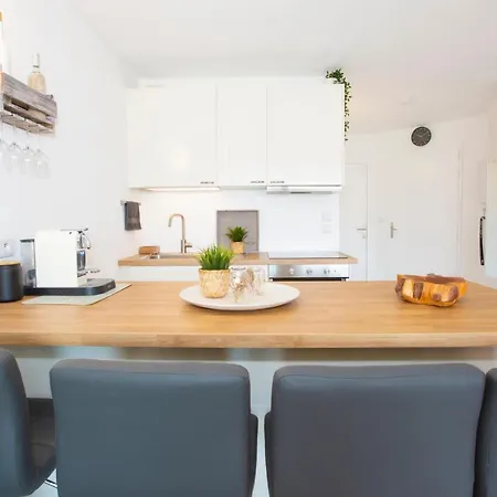 La Vie Est Belle Gassin