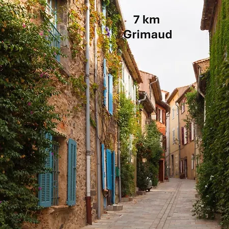 La Vie Est Belle * Gassin