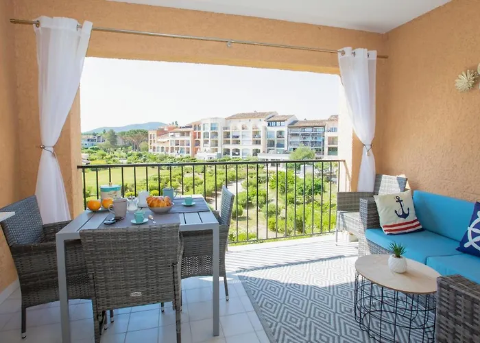 La Vie Est Belle Apartment *